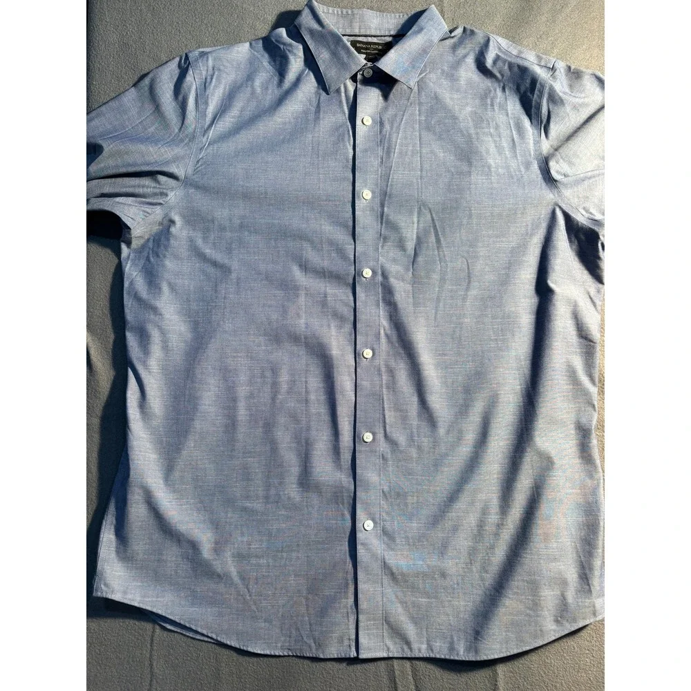 Banana Republic Dress Shirt Mens XL Blue Non-Iron Classic Fit Cotton Business
